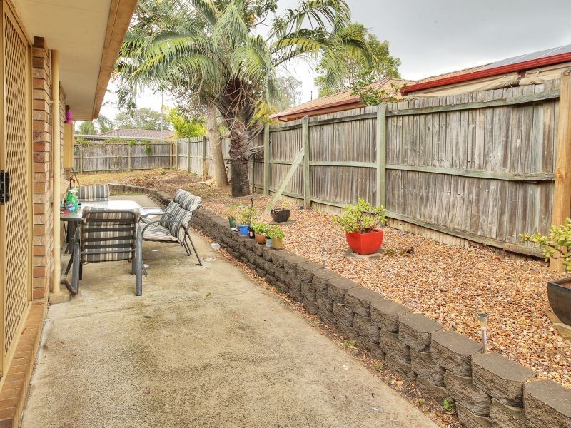 9 Mooloolah Court, Hillcrest QLD 4118