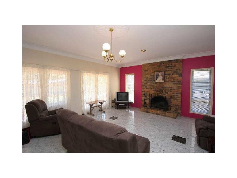 13 Renfrew Street, Hillcrest QLD 4118