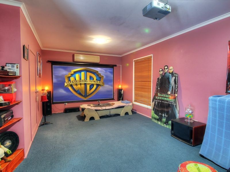 63 Estramina Road, Regents Park QLD 4118