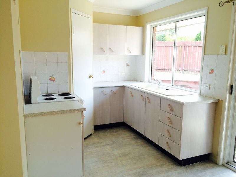 1 Troy Close, Edens Landing QLD 4207