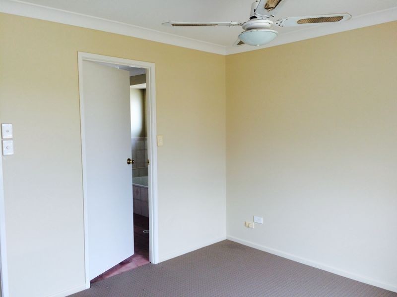 1 Troy Close, Edens Landing QLD 4207