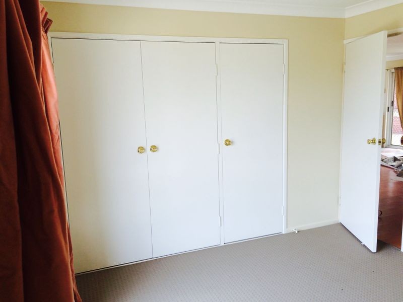 1 Troy Close, Edens Landing QLD 4207