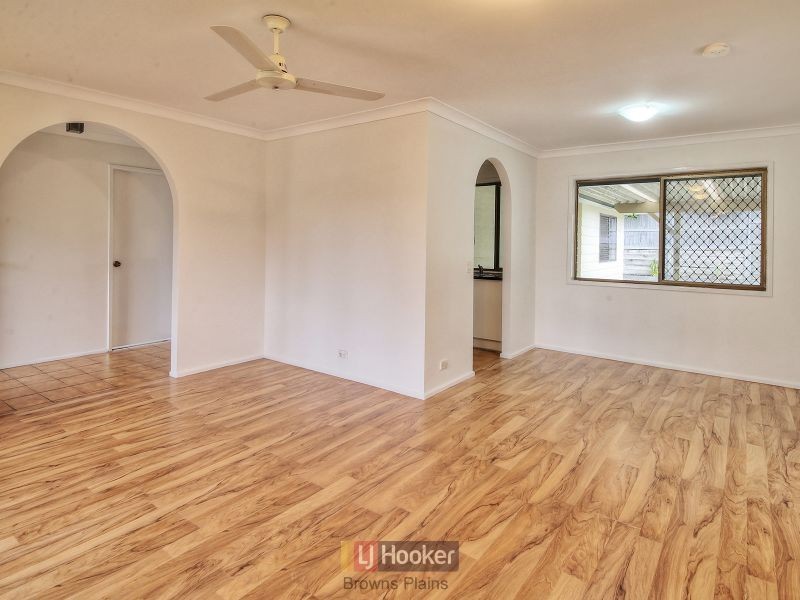 46 Conifer Street, Hillcrest QLD 4118