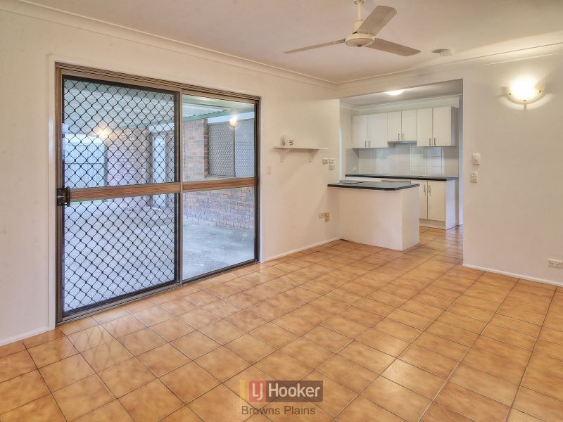46 Conifer Street, Hillcrest QLD 4118