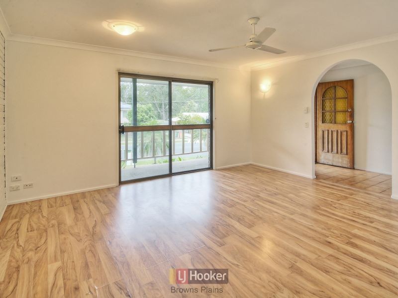 46 Conifer Street, Hillcrest QLD 4118