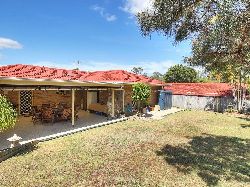 32 Solandra Circuit, Regents Park QLD 4118