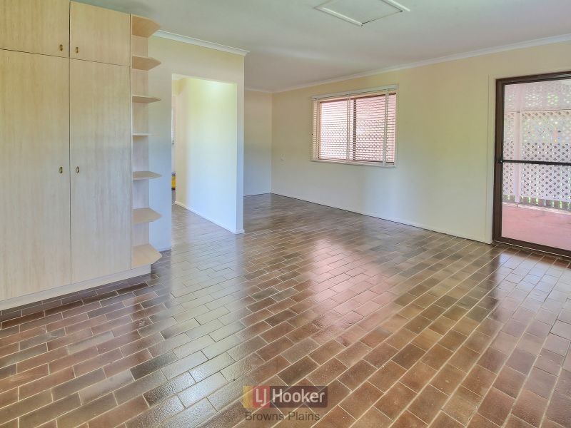 33 Highcrest Drive, Browns Plains QLD 4118