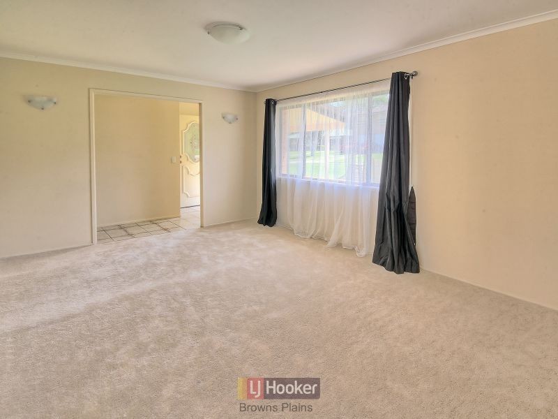 33 Highcrest Drive, Browns Plains QLD 4118