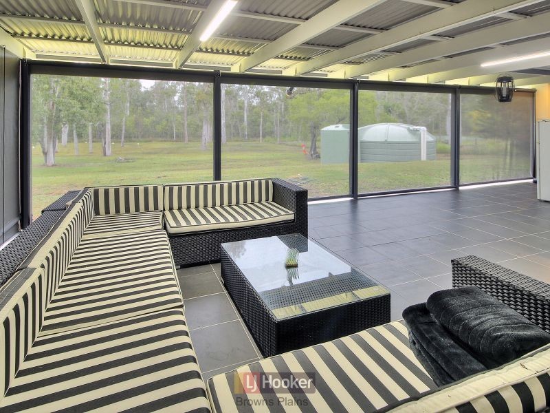 174 Merluna Road, Park Ridge South QLD 4125