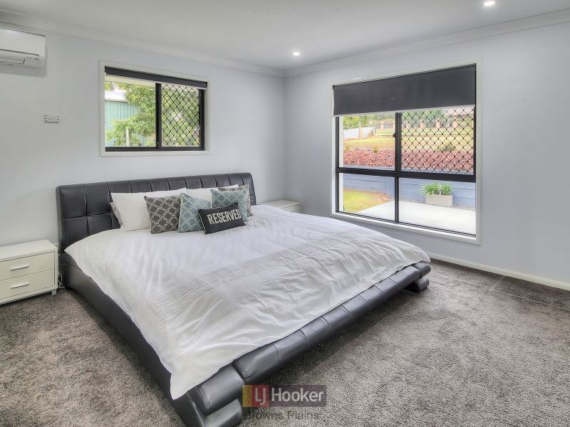 174 Merluna Road, Park Ridge South QLD 4125