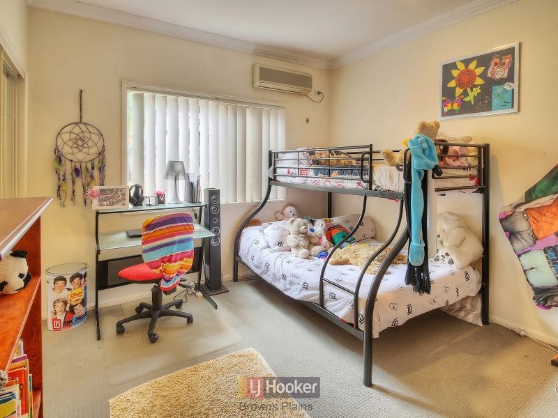 8 Norwood Row, Springfield QLD 4300