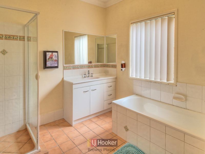 8 Norwood Row, Springfield QLD 4300