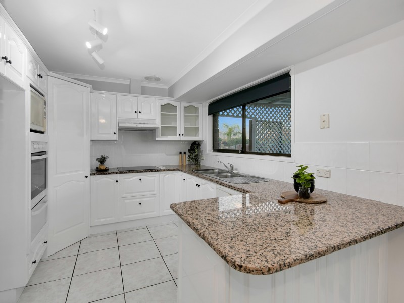 8 Erin Drive, Browns Plains QLD 4118
