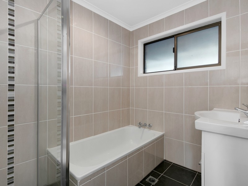 8 Erin Drive, Browns Plains QLD 4118