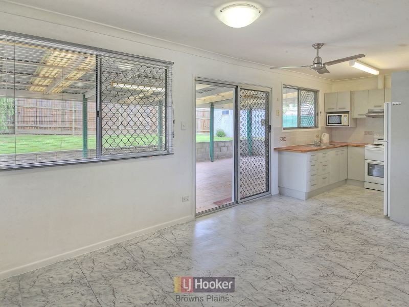 18 Dunblane Drive, Boronia Heights QLD 4124