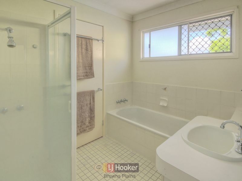 6 Cavillon Street, Crestmead QLD 4132
