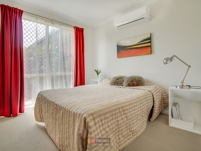 4 Gumview Close, Regents Park QLD 4118