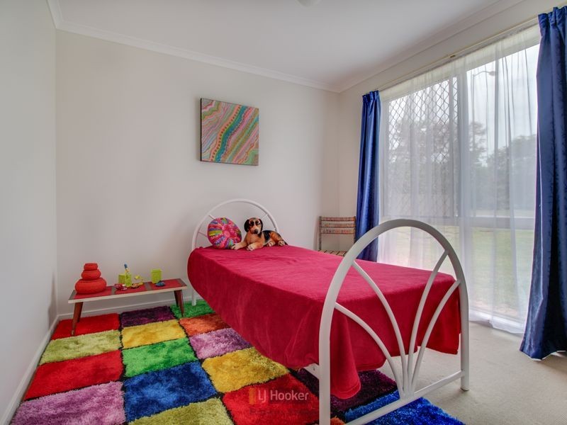 4 Gumview Close, Regents Park QLD 4118