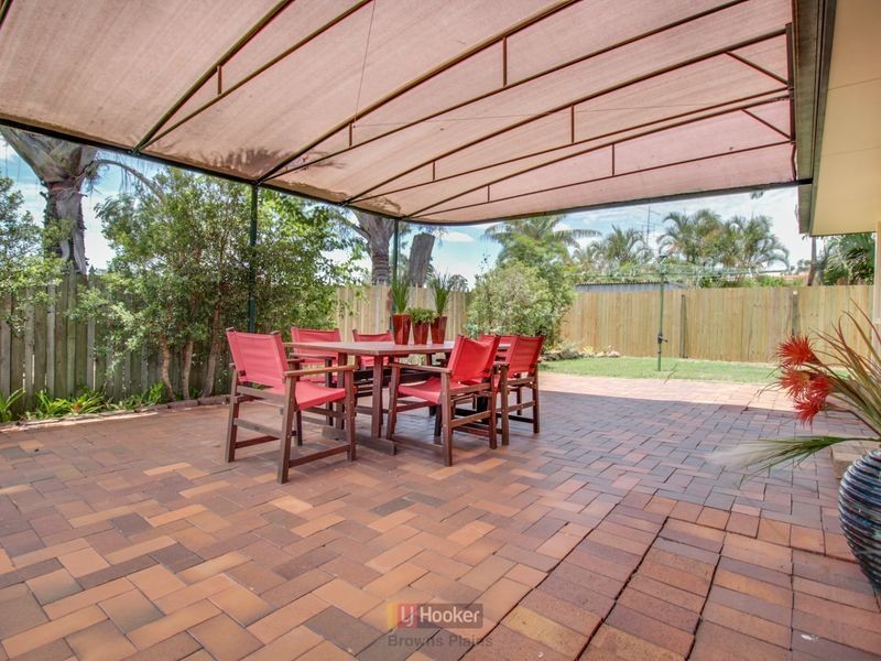 4 Gumview Close, Regents Park QLD 4118