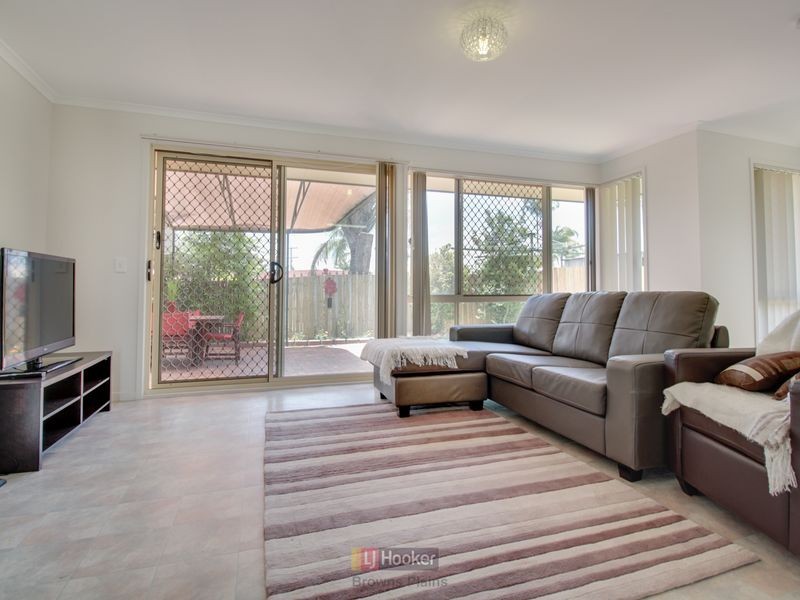 4 Gumview Close, Regents Park QLD 4118