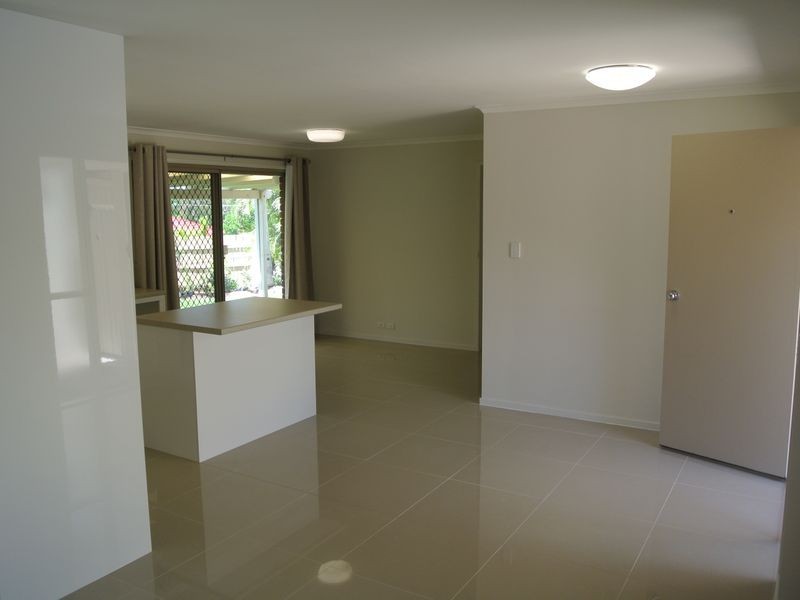 12 Jackson Court, Regents Park QLD 4118