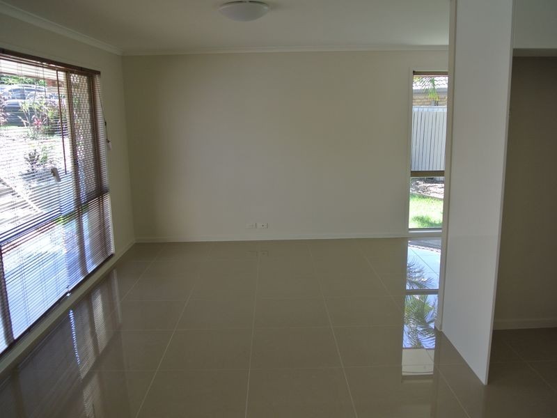 12 Jackson Court, Regents Park QLD 4118