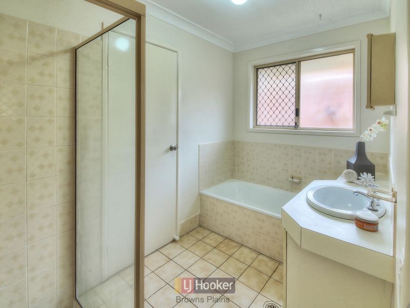 8 Network Drive, Boronia Heights QLD 4124