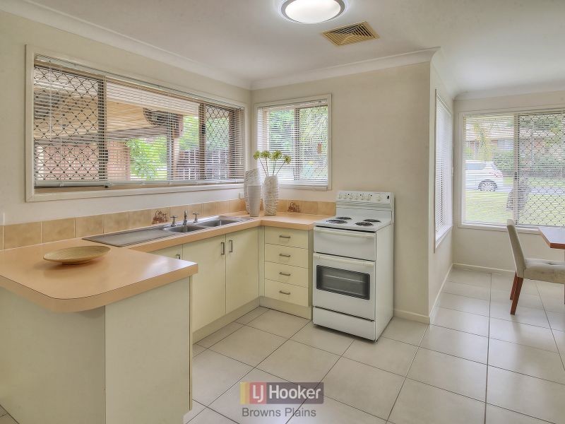 8 Network Drive, Boronia Heights QLD 4124