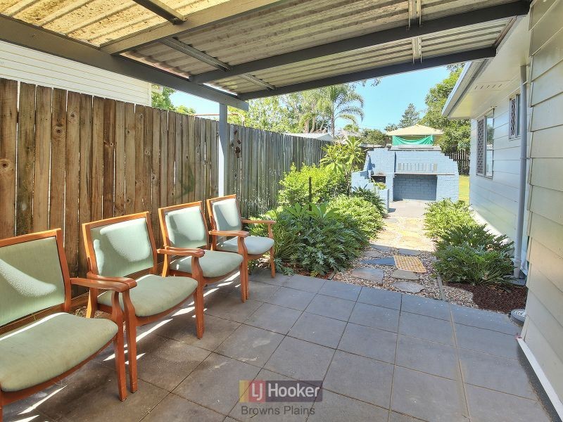 8 Peppermint Street, Crestmead QLD 4132