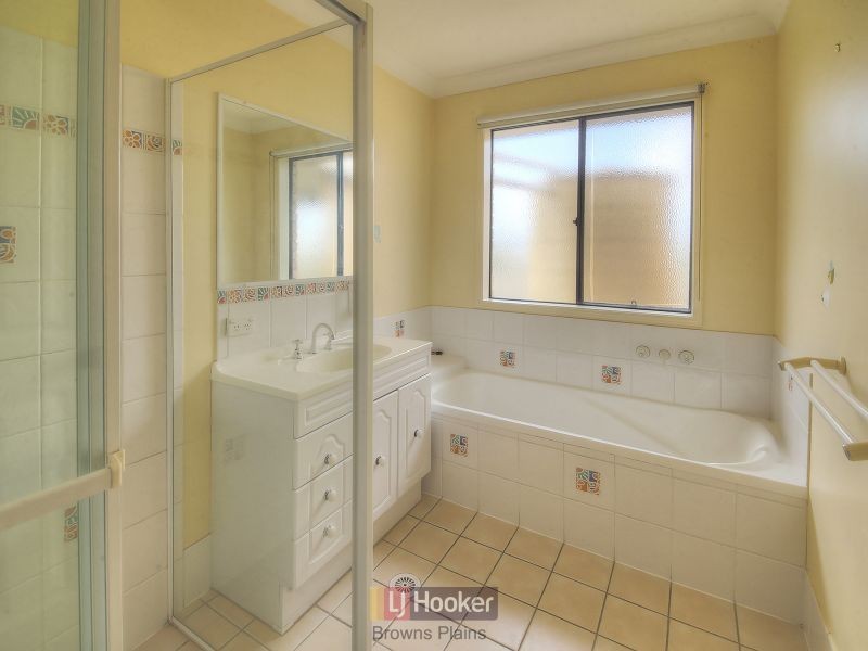 44 Rivervista Court, Eagleby QLD 4207