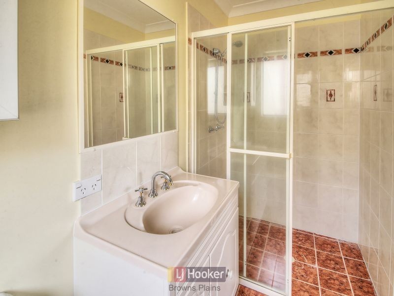 44 Rivervista Court, Eagleby QLD 4207