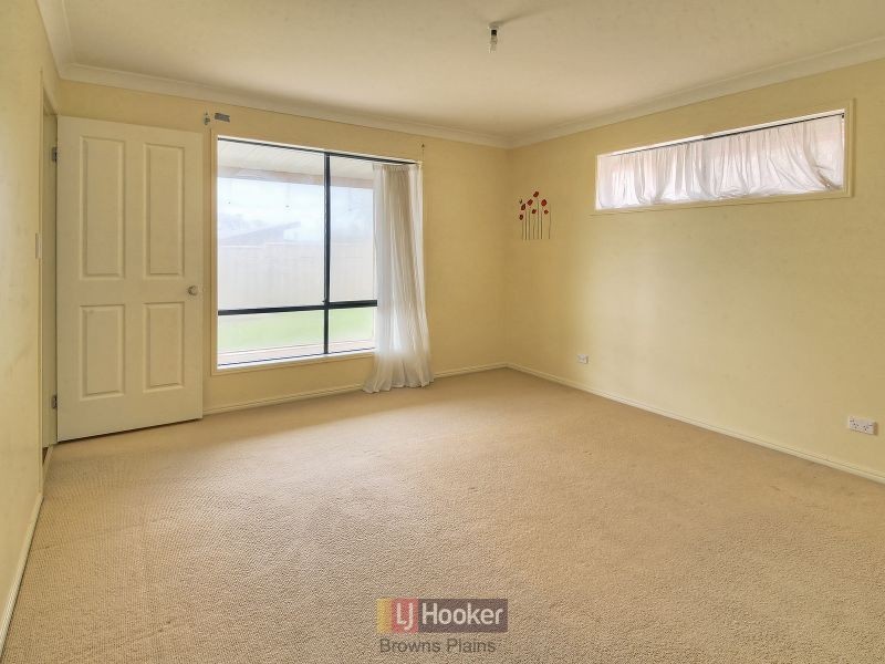 44 Rivervista Court, Eagleby QLD 4207