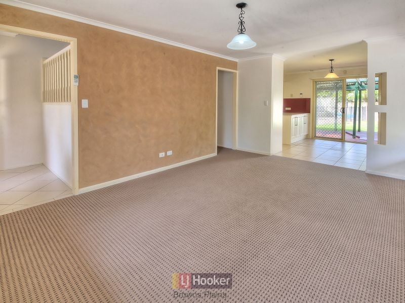 11 Bonhill Court, Hillcrest QLD 4118