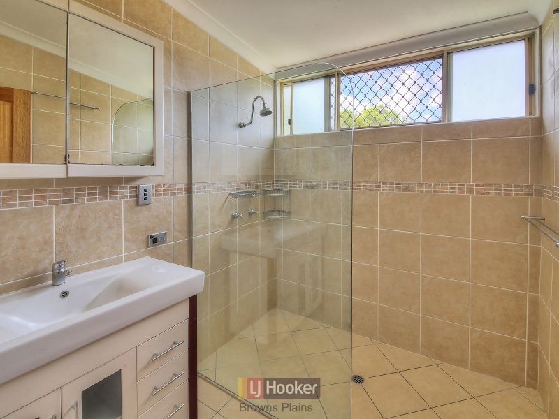 11 Bonhill Court, Hillcrest QLD 4118