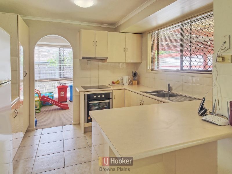 20 Bywater Street, Hillcrest QLD 4118
