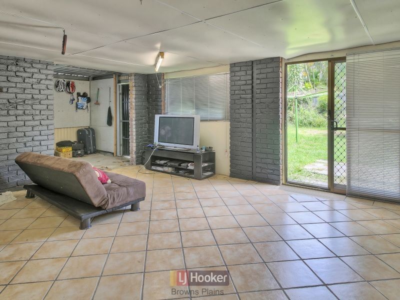 20 Bywater Street, Hillcrest QLD 4118