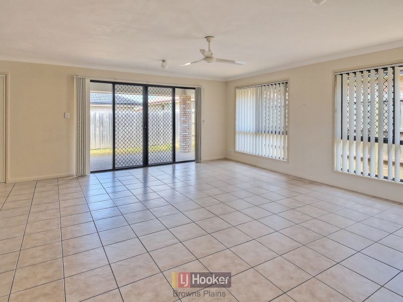 1 Elcock Avenue, Crestmead QLD 4132