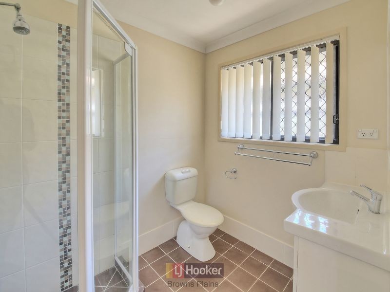 1 Elcock Avenue, Crestmead QLD 4132