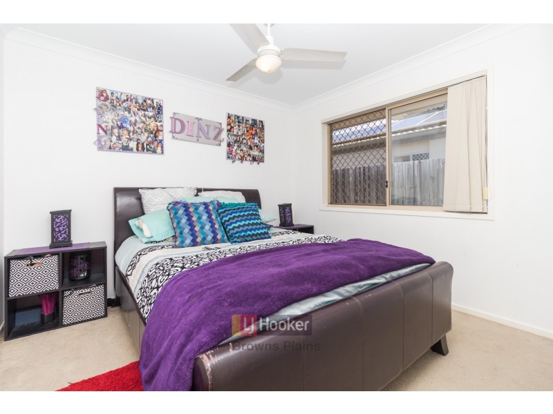 25 Paul Drive, Regents Park QLD 4118