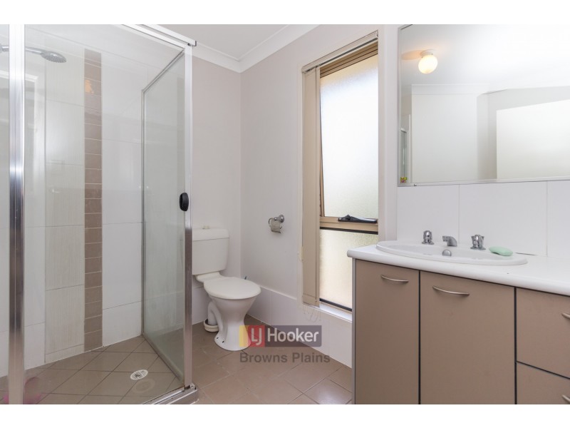 25 Paul Drive, Regents Park QLD 4118