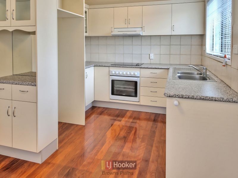 27 Highcrest Drive, Browns Plains QLD 4118