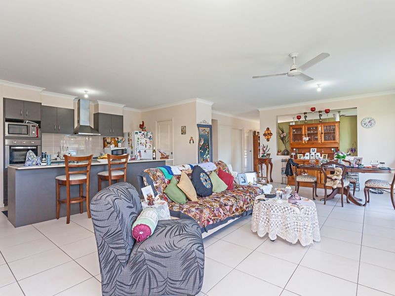 1 Ravensbourne Circuit, Waterford QLD 4133