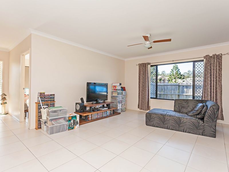 1 Ravensbourne Circuit, Waterford QLD 4133