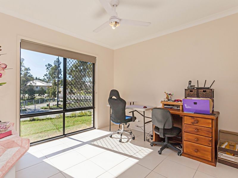 1 Ravensbourne Circuit, Waterford QLD 4133