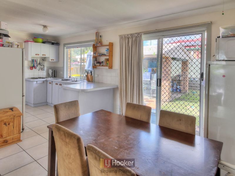 13 Burrinjuck Street, Marsden QLD 4132