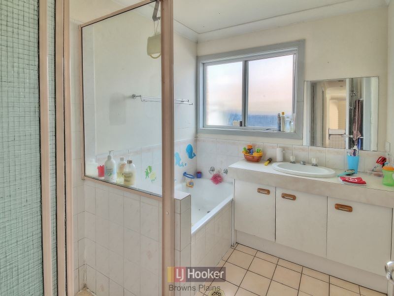 13 Burrinjuck Street, Marsden QLD 4132