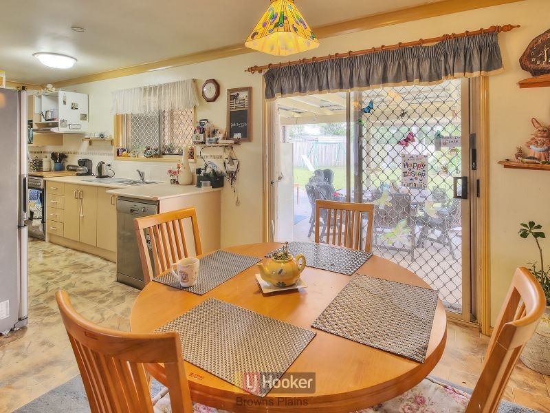 18 Barcrest Court, Crestmead QLD 4132