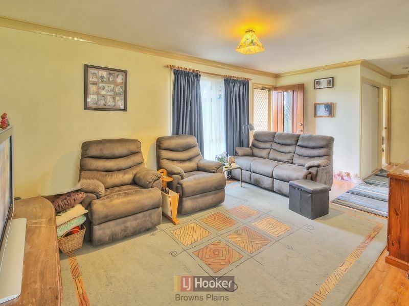 18 Barcrest Court, Crestmead QLD 4132