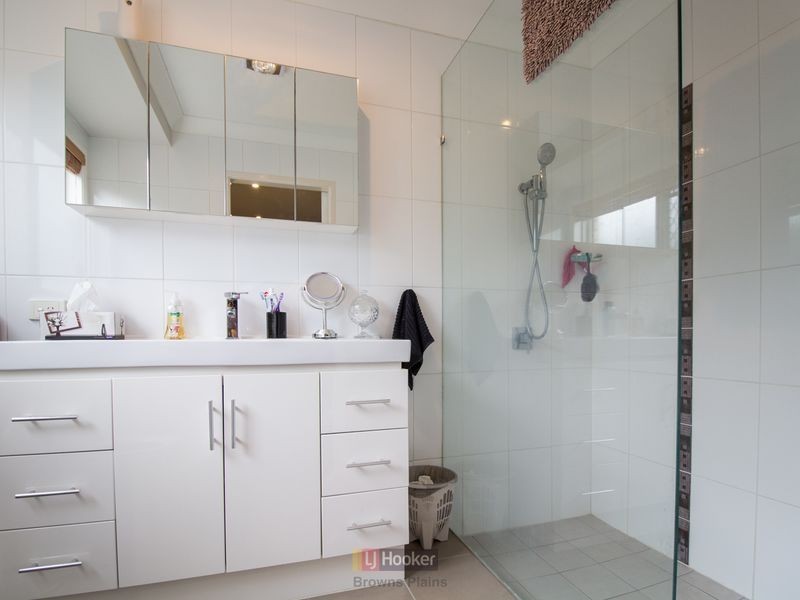 15 Titan Court, Boronia Heights QLD 4124