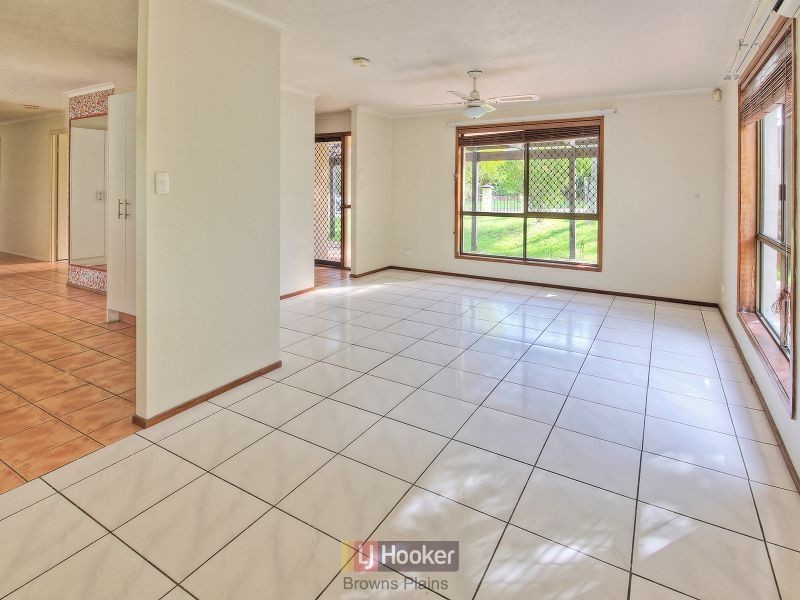 118 Estramina Road, Regents Park QLD 4118